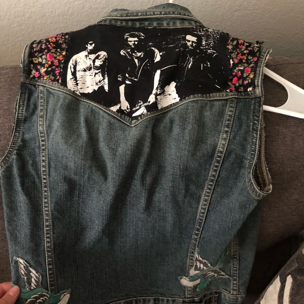 Abercrombie custom vest the clash love birds